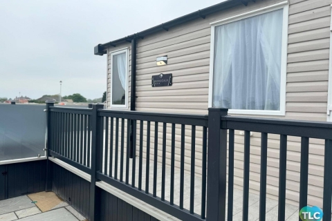 Parkside caravan park and fishing lakes 5